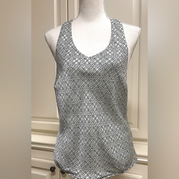 Winter & Miggs Silk Halter Blouse with Bow Back – Geometric Print, Open Back - Picture 2 of 11